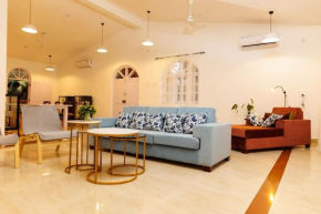 4 Rooms, 5 Mins from beach, with Pool Table